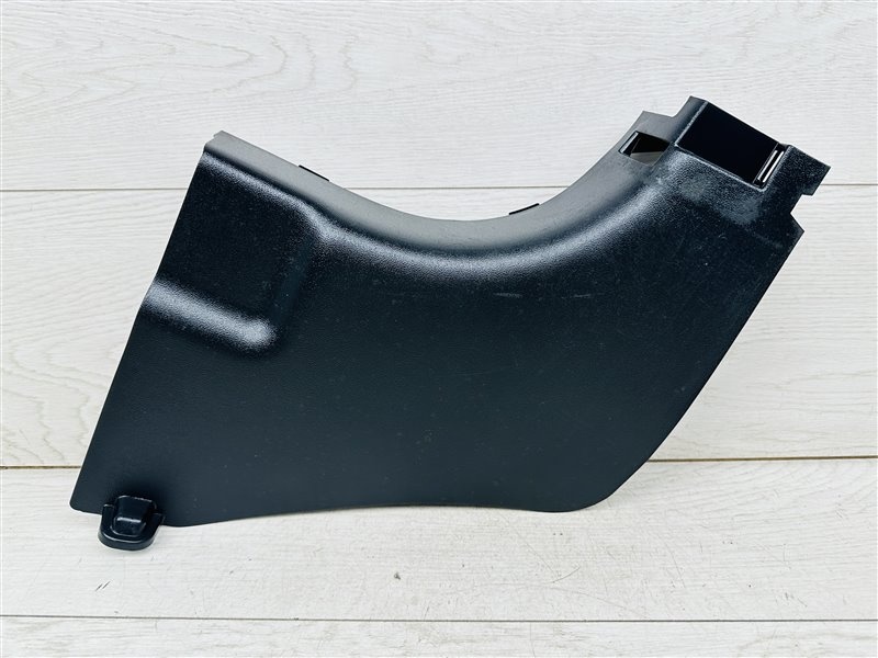 Обшивка стойки к Hyundai ix35 2010