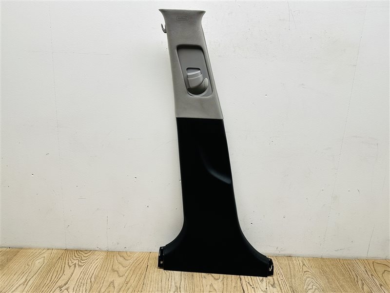 Обшивка стойки к Hyundai i40 2011