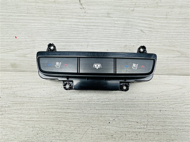Блок кнопок к Hyundai Equus 2009