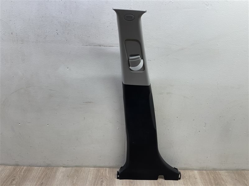 Обшивка стойки к Kia Ceed 2006