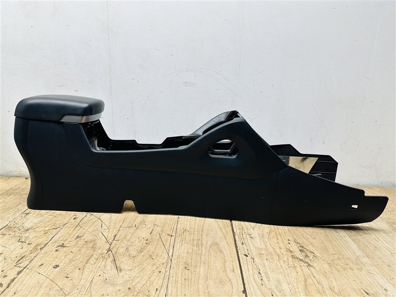 Подлокотник к Hyundai ix35 2010