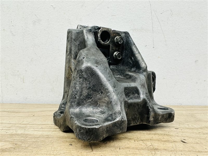 Кронштейн КПП к Kia K5 2020