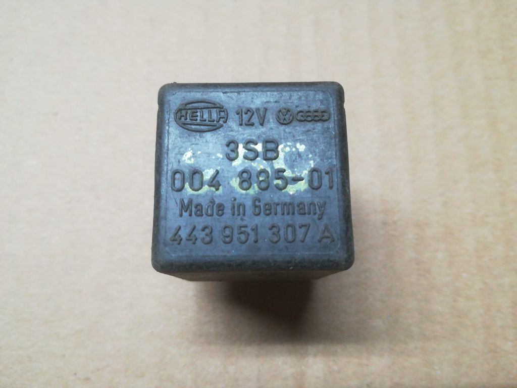 Реле (прочие) к Audi 80 1994