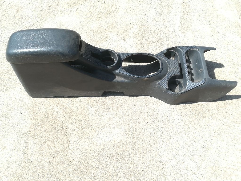Подлокотник к Chrysler Neon 2003