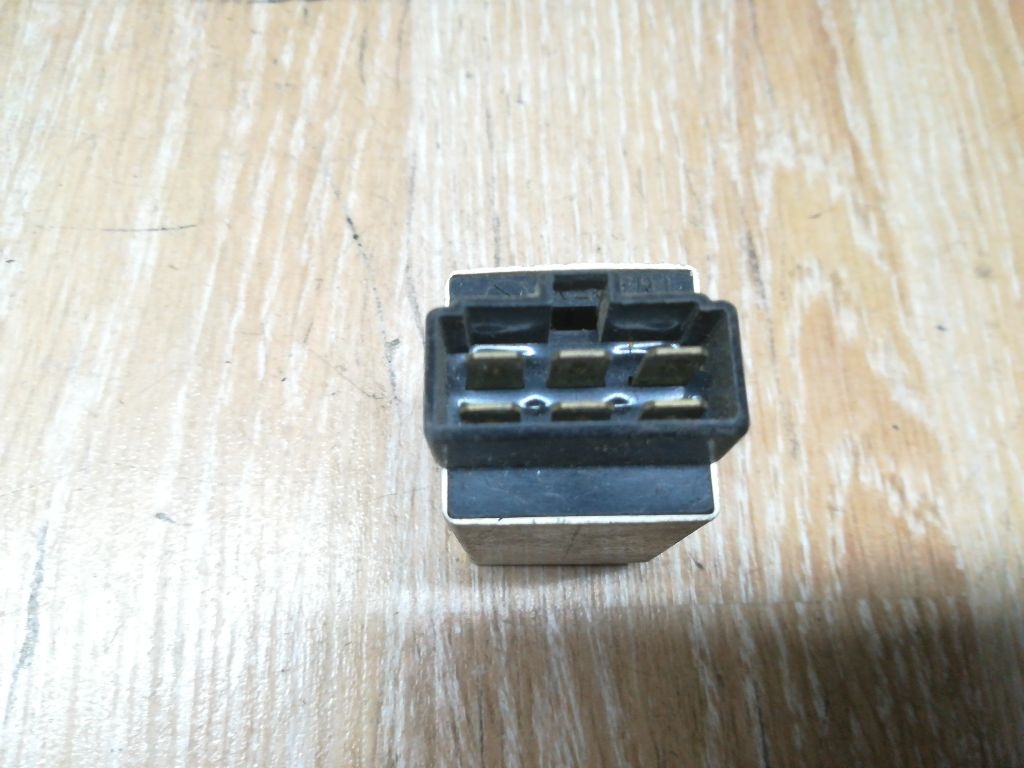 Реле (прочие) к Mazda 626 1996