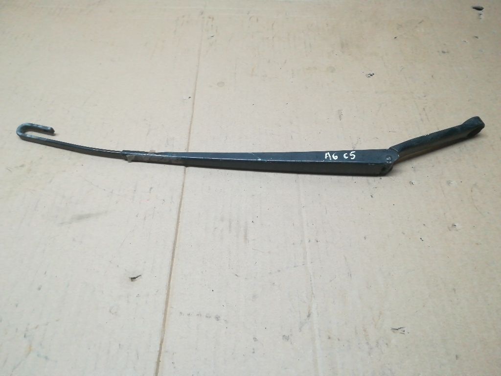 Щеткодержатель к Audi A6 2001