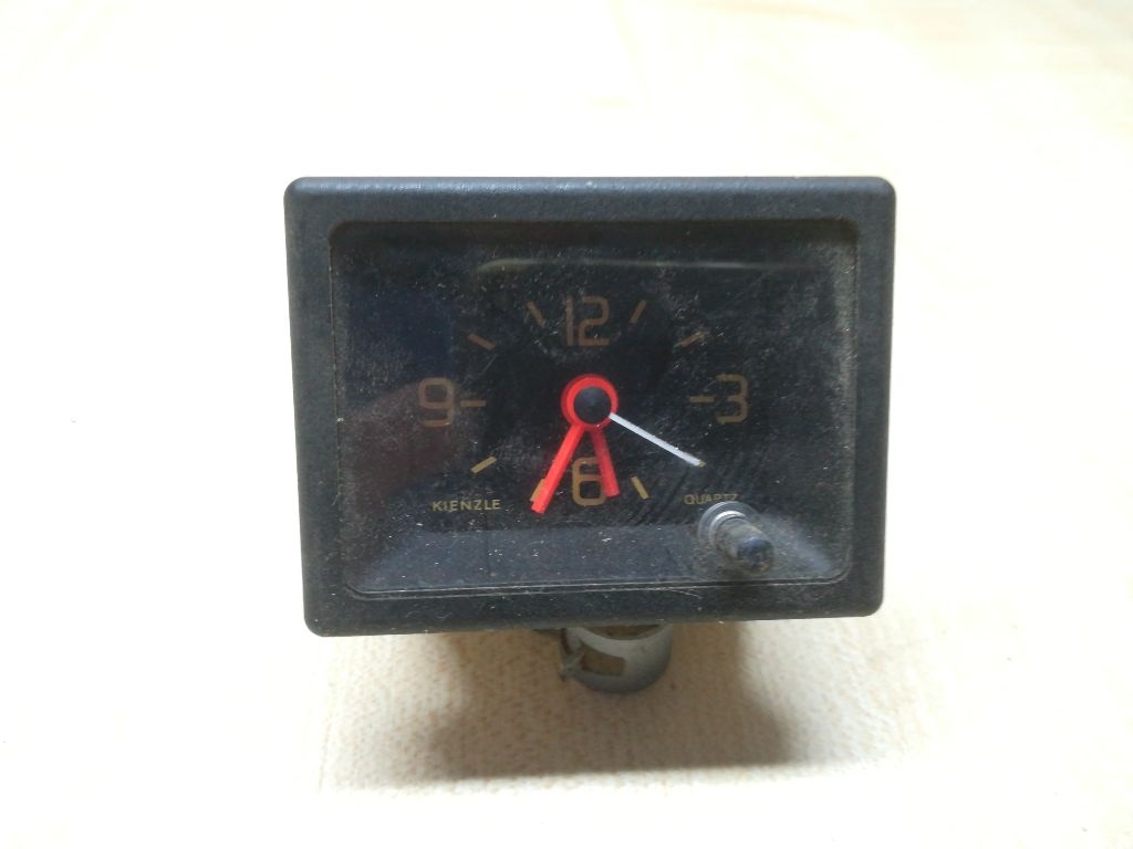 Часы к Renault 19 1991