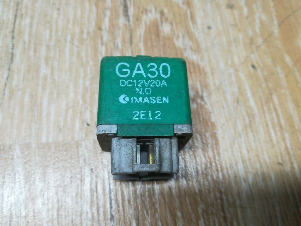 Реле (прочие) к Mazda 626 1996