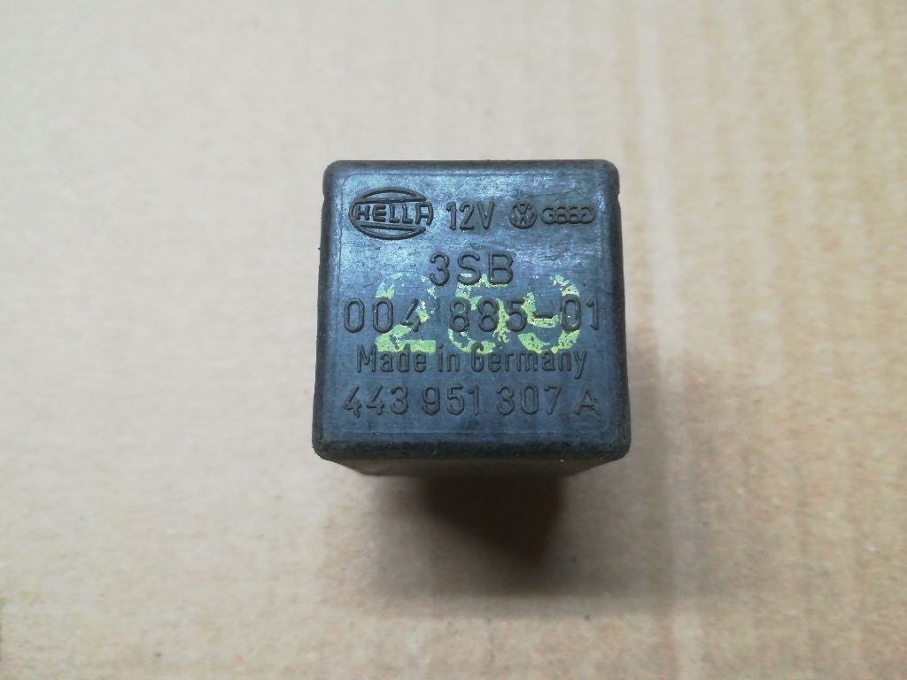 Реле (прочие) к Audi 80 1994