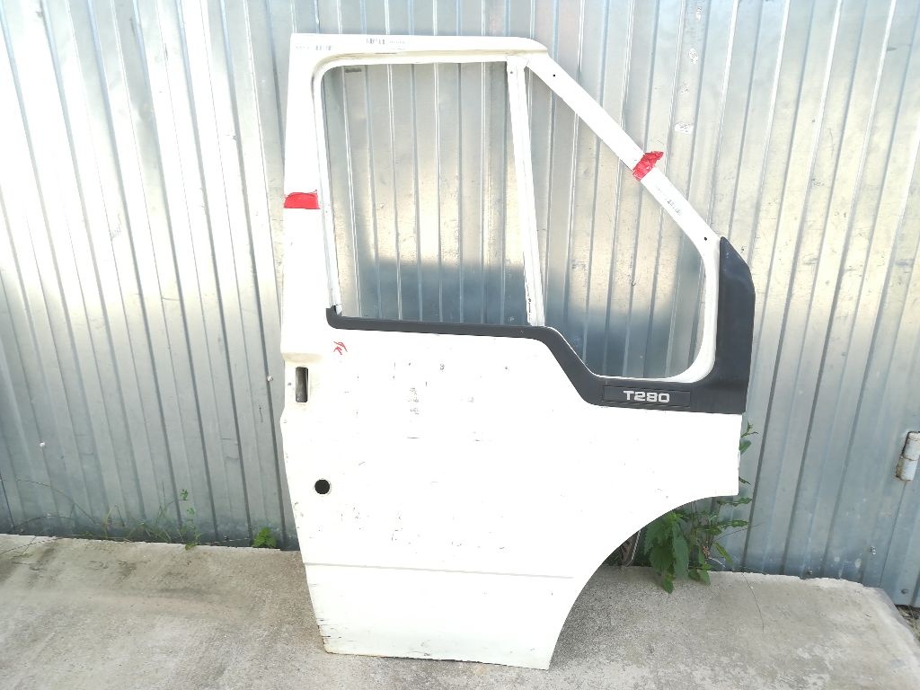 Дверь передняя правая к Ford Transit 2003