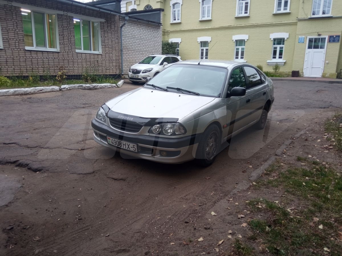 Toyota Avensis I, 1999