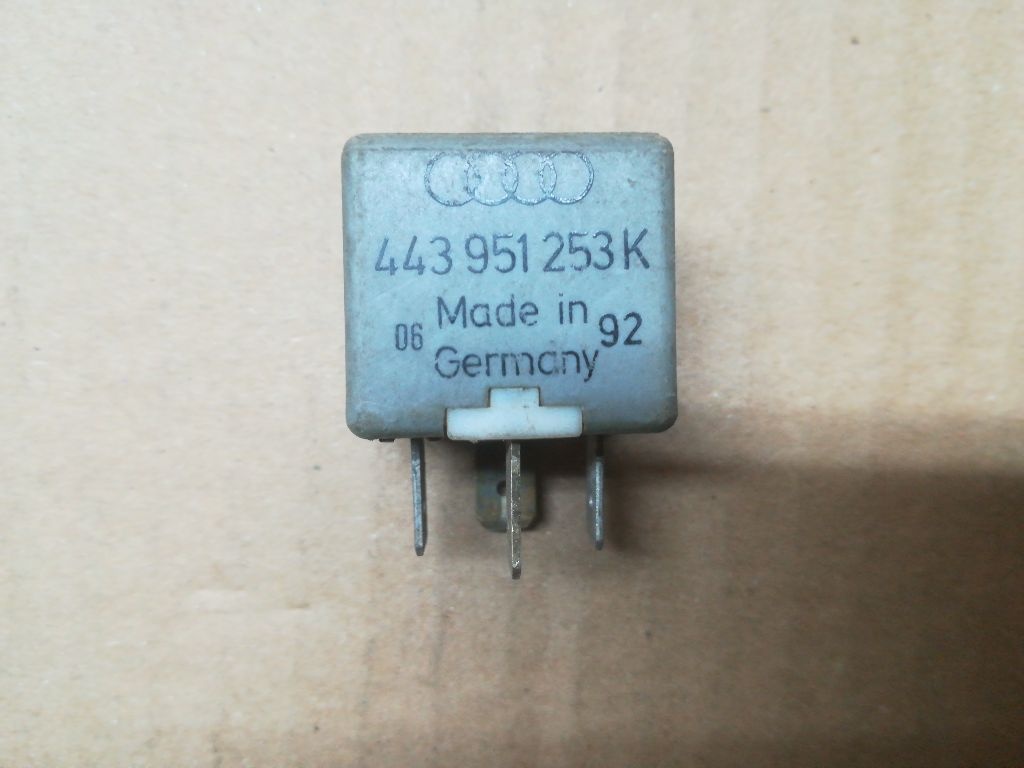 Реле вентилятора к Audi 80 1990