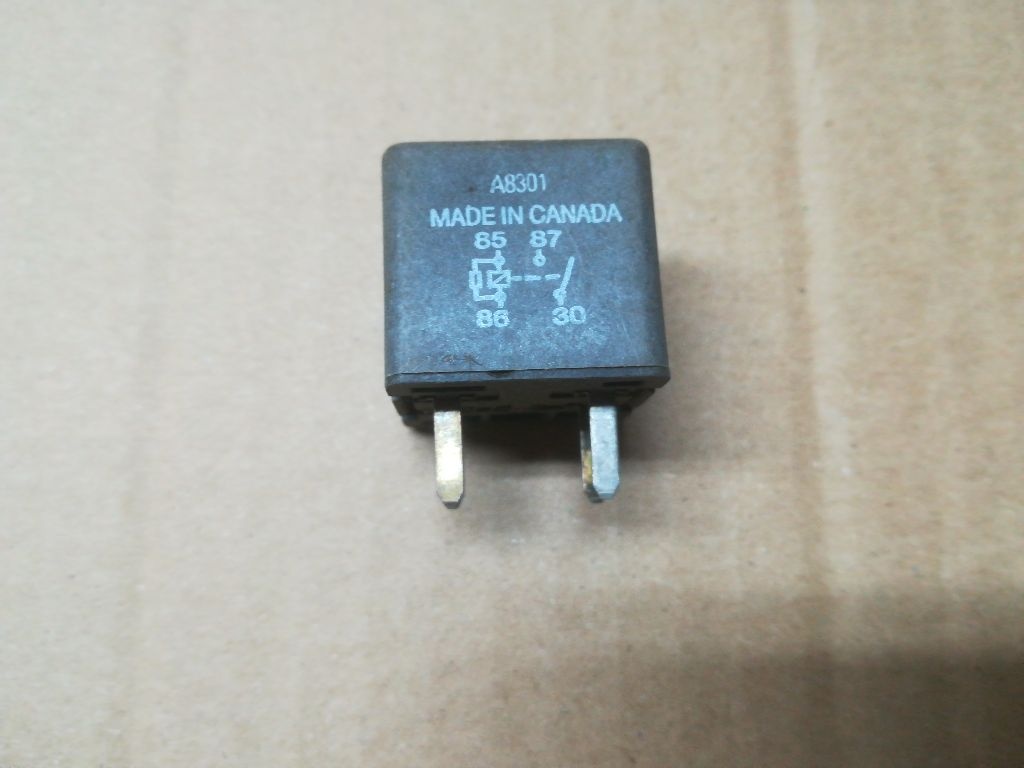 Реле (прочие) к Mazda 626 1998