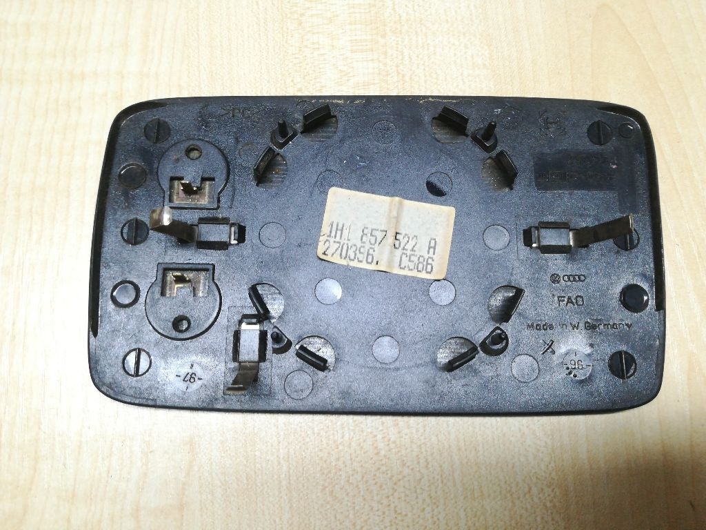 Стекло зеркала наружного правого к SEAT Ibiza 1999