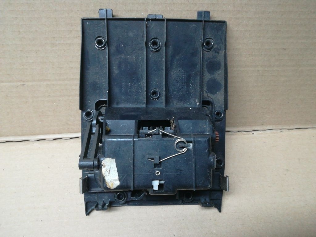 Пепельница к Peugeot 406 2000