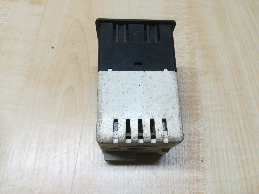 Часы к Ford Sierra 1985