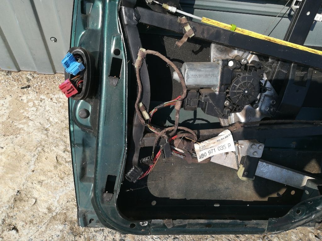 Проводка двери к Audi A6 1998