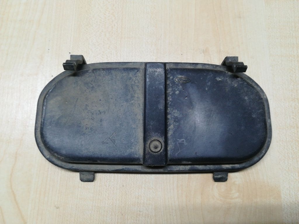 Заглушка к Ford Mondeo 1995
