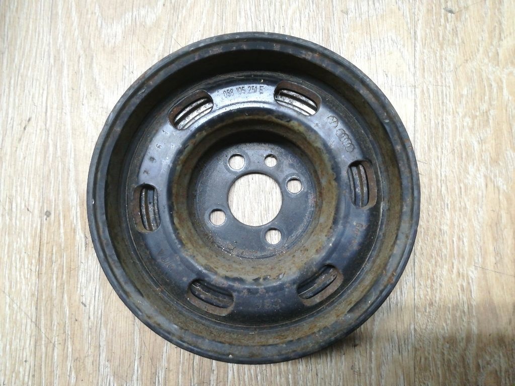 Шкив коленвала к Audi A4 1996