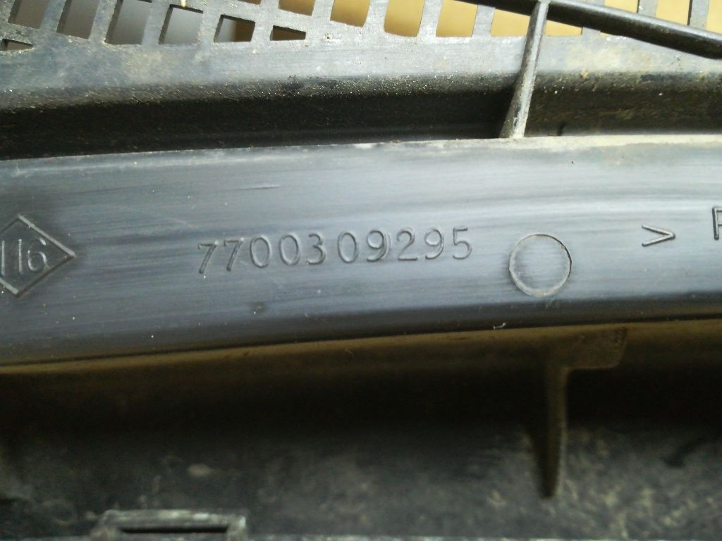 Дождевик к Renault Kangoo 2001