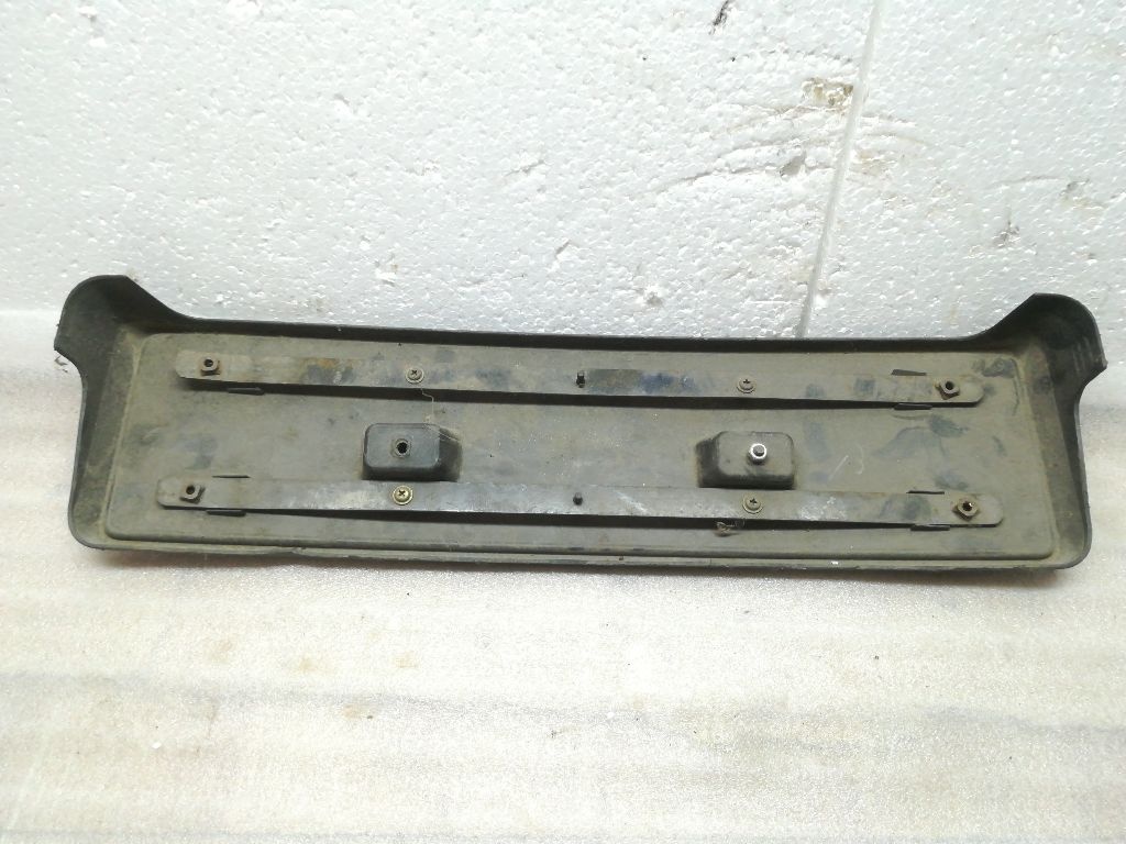Накладка под номер к Mazda 626 1995