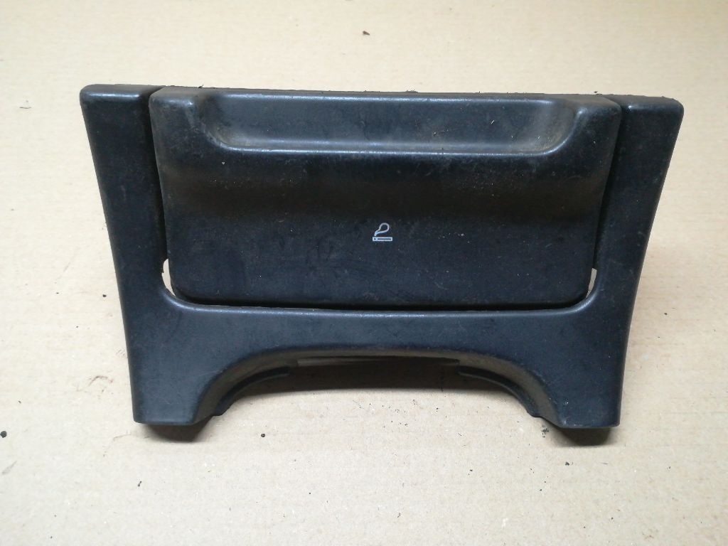 Пепельница к Renault Laguna 1997