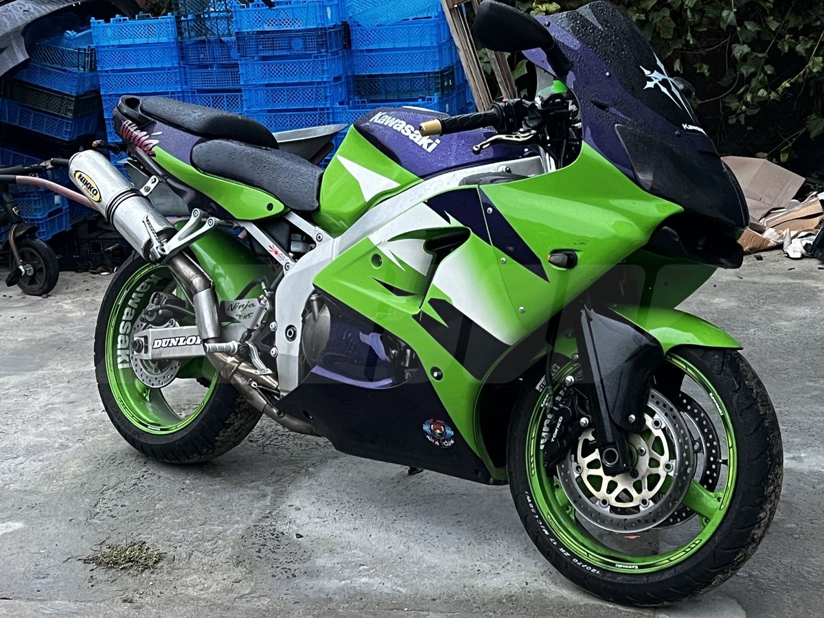Kawasaki ZX-6 Ninja, 1999