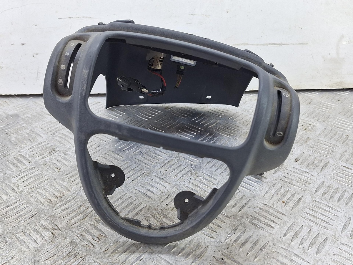 Накладка декоративная центральной консоли к Smart Fortwo 2001