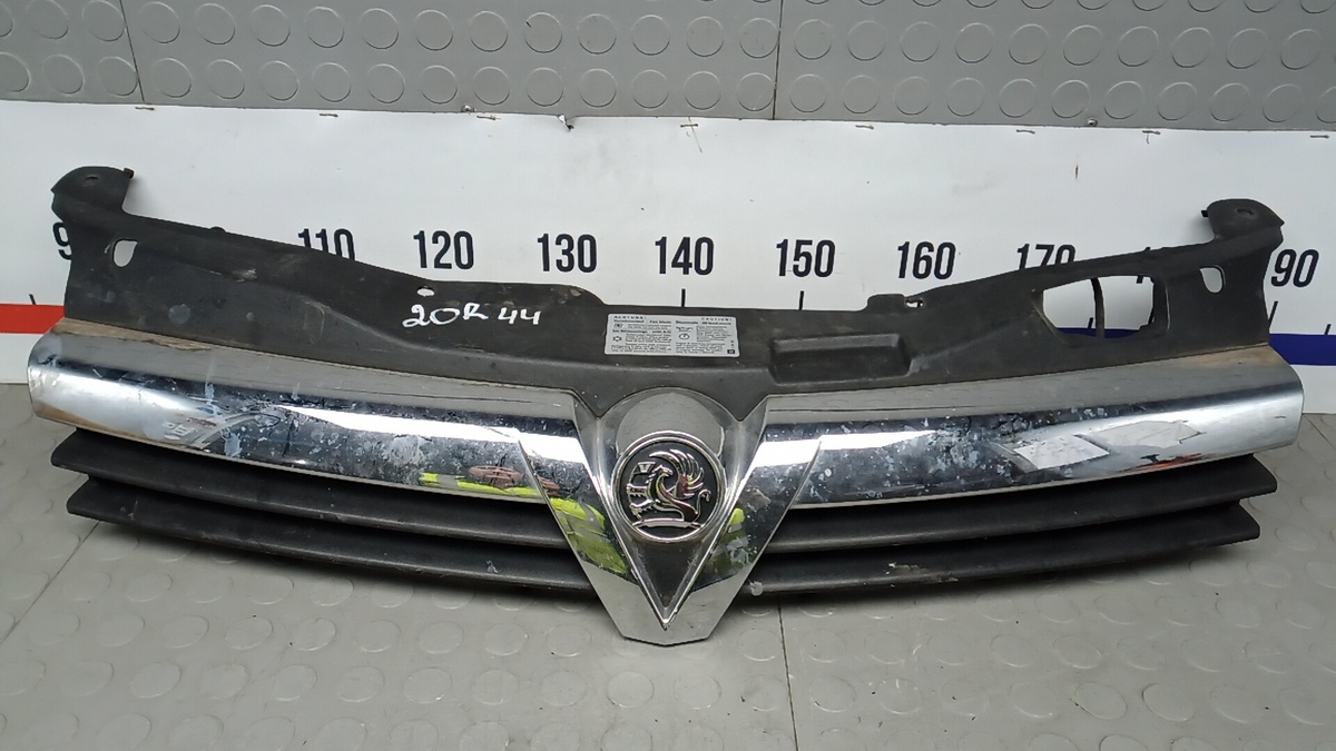 Решетка радиатора к Opel Astra 2005
