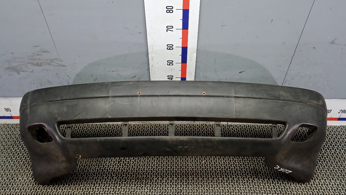 Бампер передний к Audi 80 1990