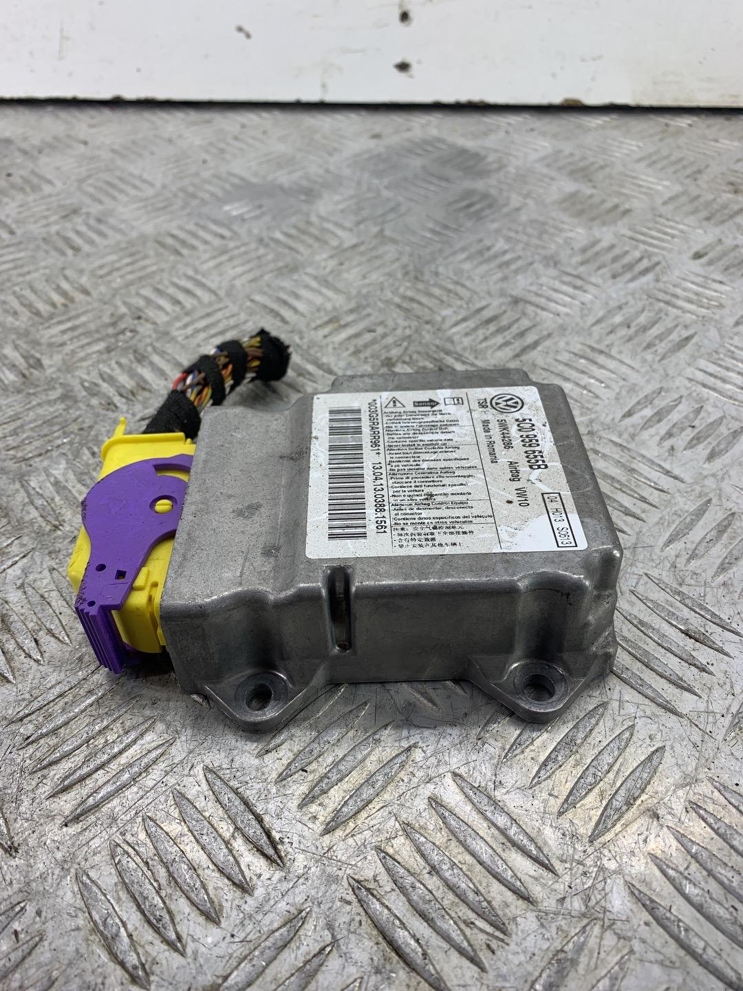 Блок AirBag к Skoda Yeti 2013