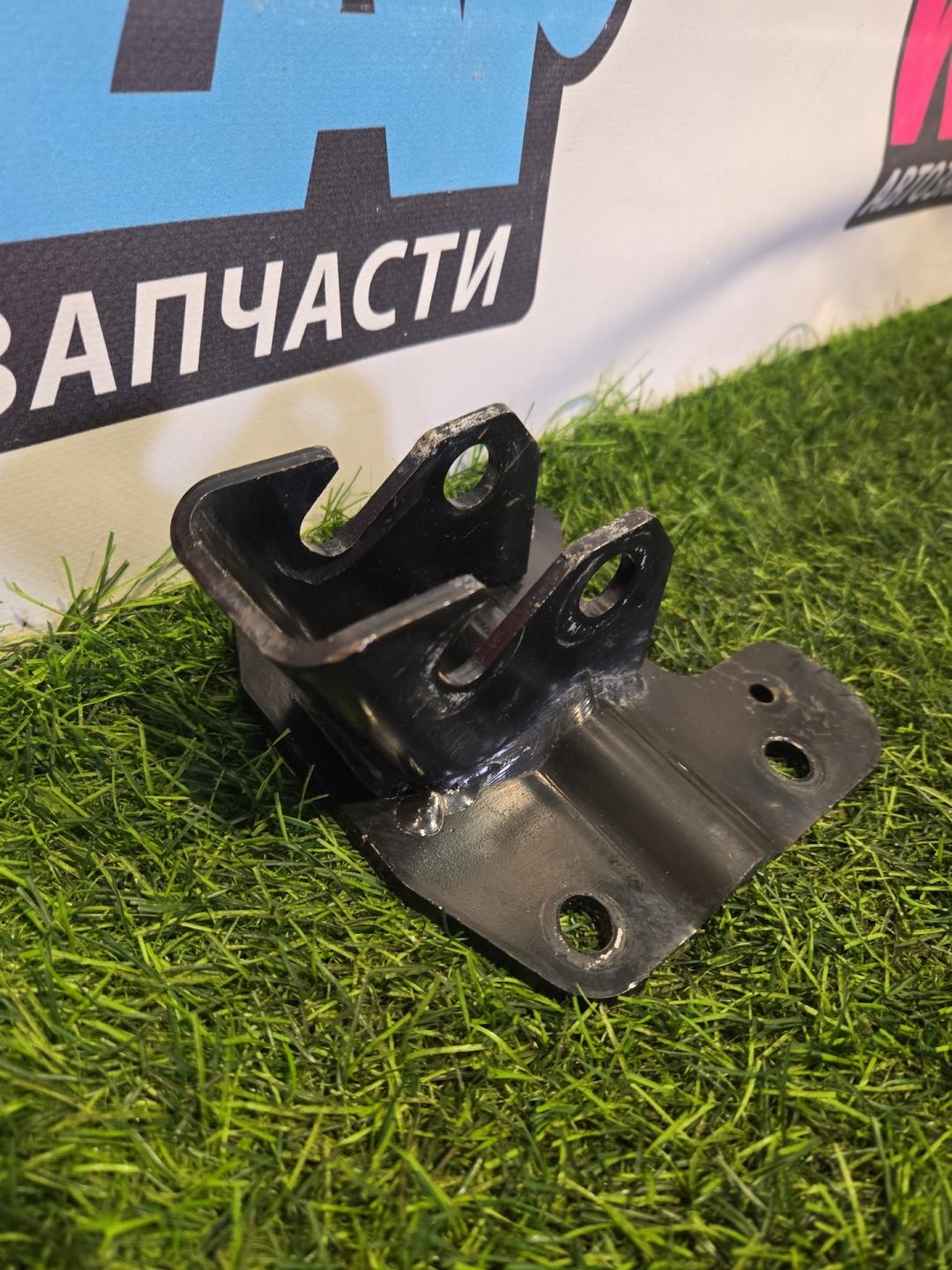 Кронштейн двигателя к Ram 1500 2021