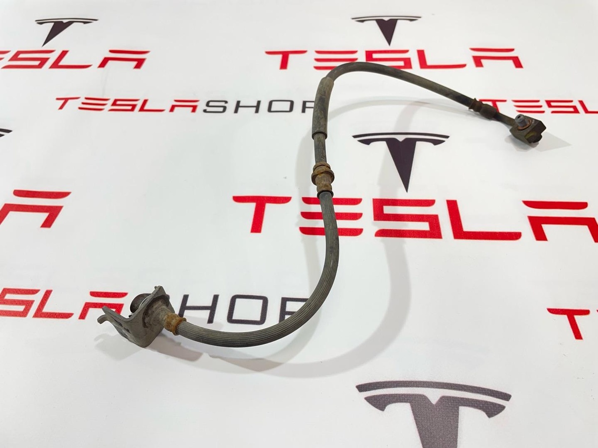 Шланг тормозной к Tesla Model S 2015