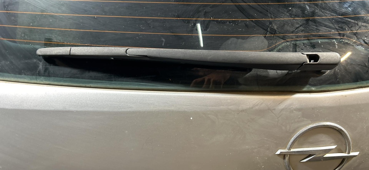 Щеткодержатель задний к Opel Zafira 2007
