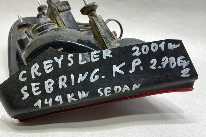 Фонарь задний левый к Chrysler Sebring 2007