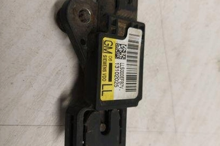 Датчик удара к Opel Signum 2003