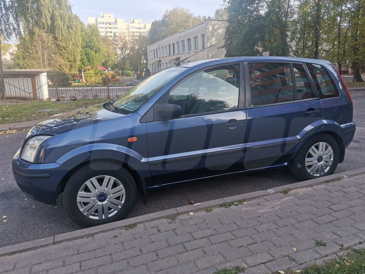 Ford Fusion I, 2004