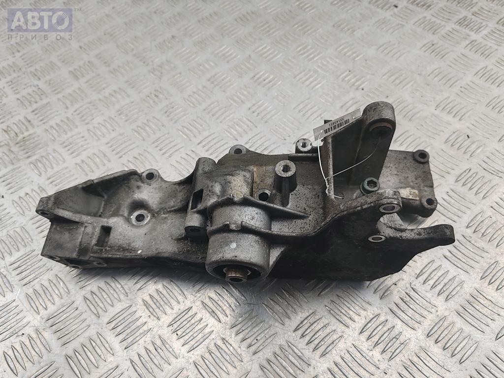 Кронштейн генератора к Audi A6 2002