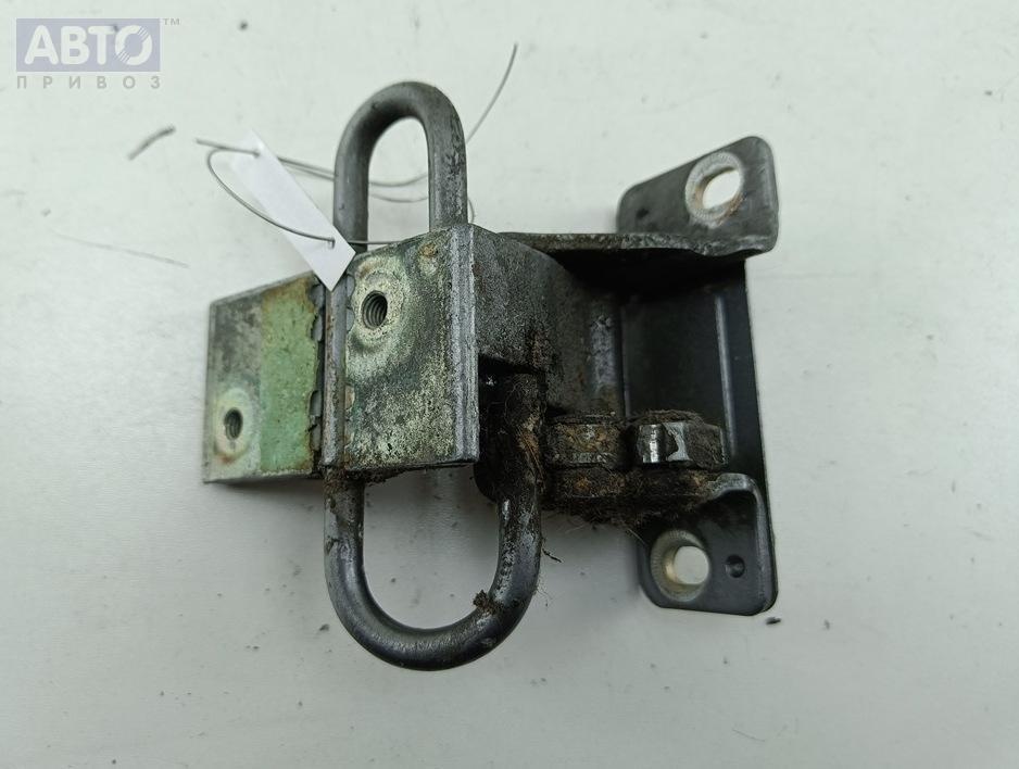 Петли к Audi 100 1993