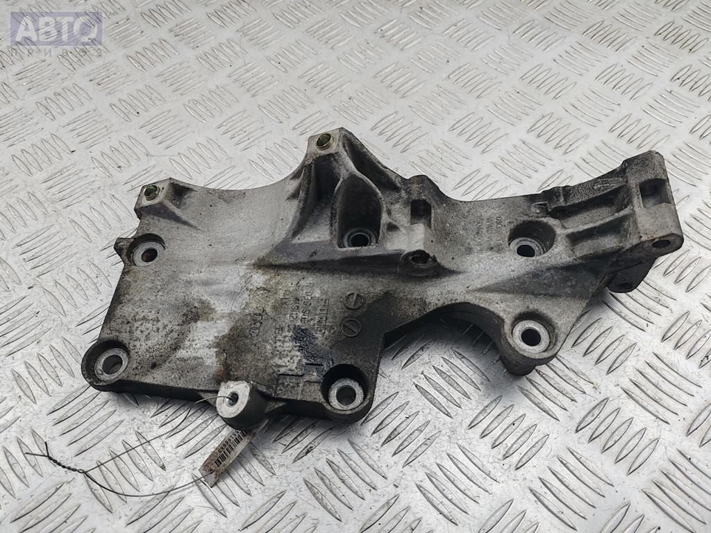Кронштейн генератора к SEAT Altea 2004