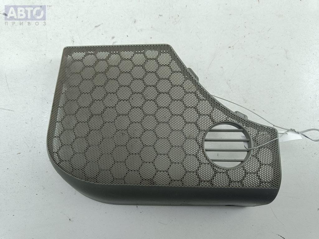 Решетка динамика к Audi A6 1997