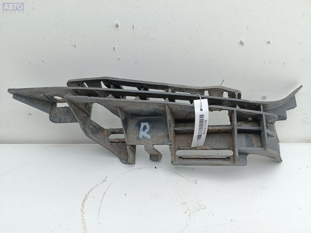 Кронштейн крыла  к Peugeot 307 2003