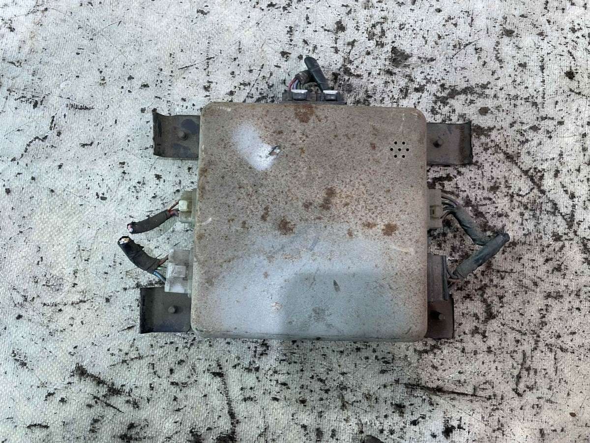 Блок управления АКПП к Mitsubishi Sigma 1994