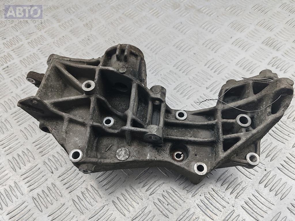 Кронштейн генератора к Audi A4 1995