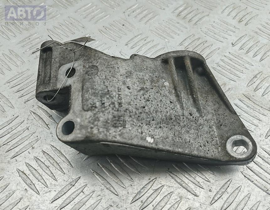 Кронштейн генератора к Opel Astra 2000