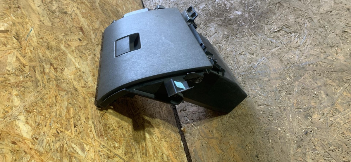 Бардачок к Ford C-MAX 2006