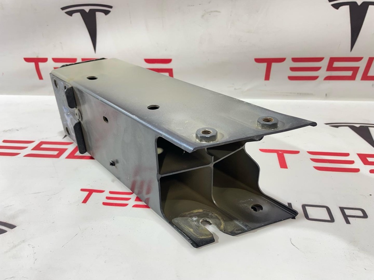 Лонжерон левый к Tesla Model 3 2019