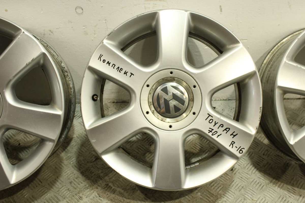 Диск литой к Volkswagen Passat 2004