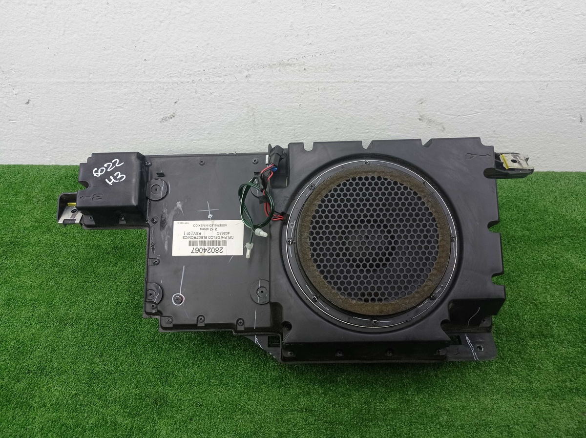 Сабвуфер к Hummer H3 2008