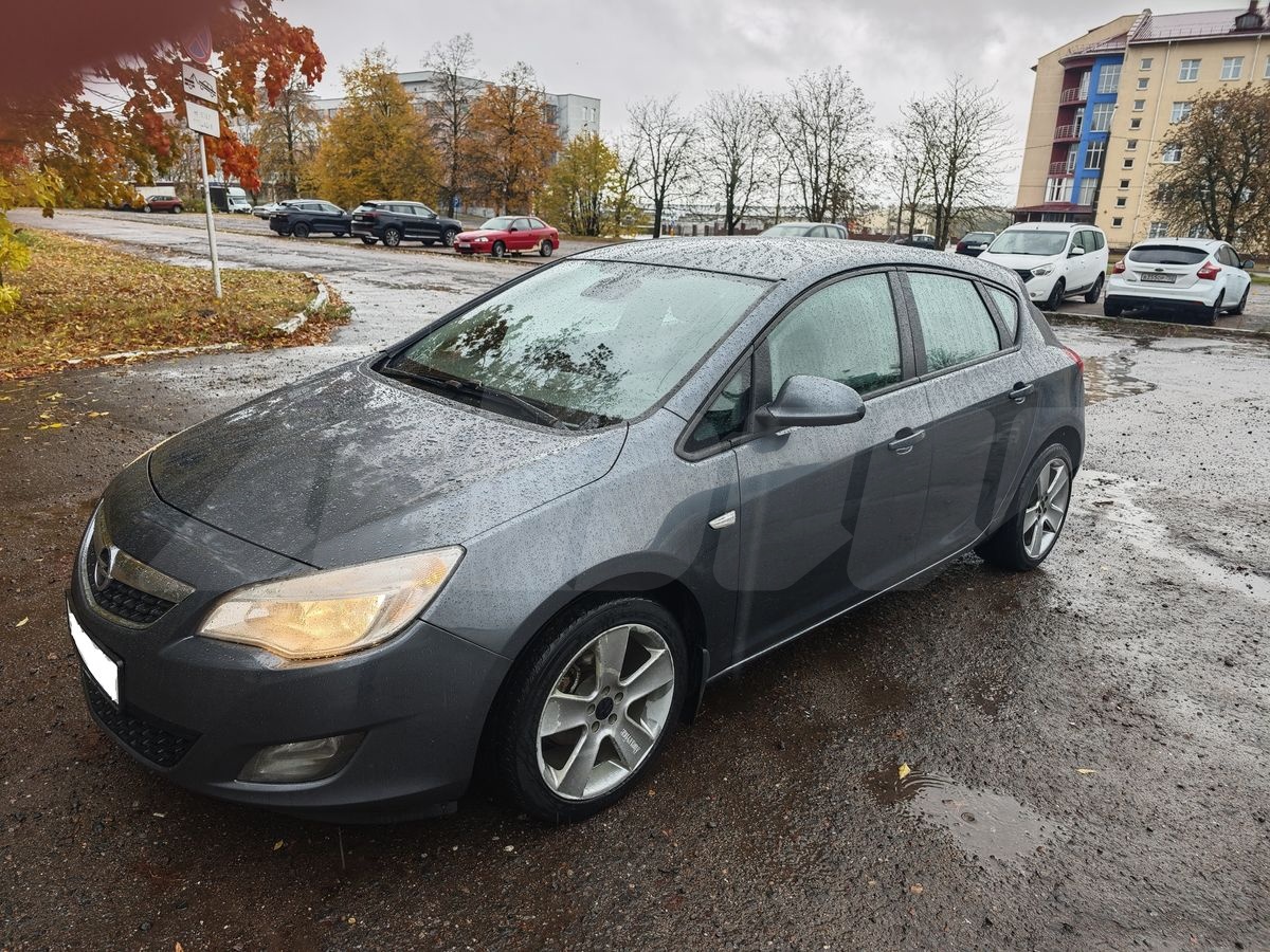 Opel Astra J, 2011